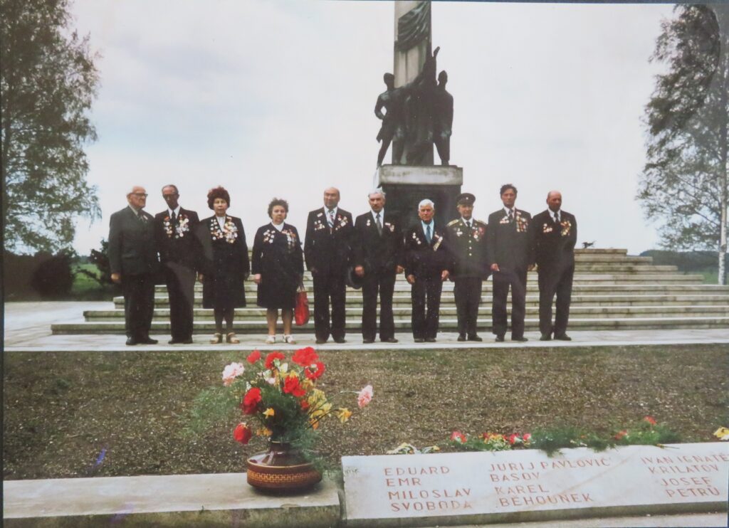 Sovětští partyzáni-účastníci bojů z roku 1945 na celonárodních oslavách v Mnichu v roce 1980 /Obecní úřad Mnich
