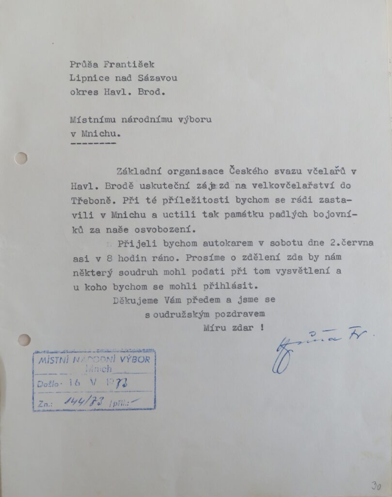 Žádost členů Českého svazu včelařů o prohlídku pomníku v Mnichu s výkladem, 1973 /Státní okresní archiv Pelhřimov