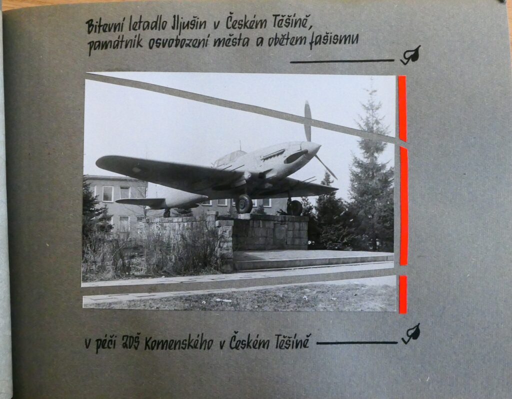 Album k 35. výročí osvobození s fotografiemi pomníků Rudé armádě v karvinském okrese převzatých do péče jednotlivých škol /Státní okresní archiv Karviná