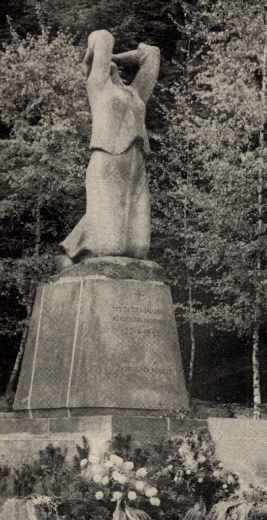 Kozlov (okr. Olomouc), pomník Zákřovský Žalov od sochaře Vladimíra Navrátila (1907–1975) z roku 1949, připomínající 19 umučených obyvatel Zákřova a dalších obcí v dubnu 1945 /Památky a příroda, časopis státní památkové péče a ochrany přírody 5 (1980)