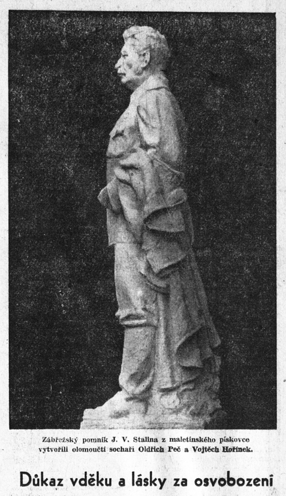 Stalinův pomník v Zábřehu od Oldřicha Peče (1922–1965) a Vojtěcha Hořínka (1906–1998) odhalený v květnu 1952 /Stráž lidu, orgán KV KSČ v Olomouci 10. 5. 1952